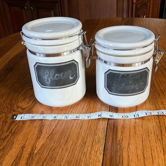OGGI WHITE BLACK & SILVER AIRTIGHT CANISTERS IN GOOD USED CONDITION - Picture 1 of 12